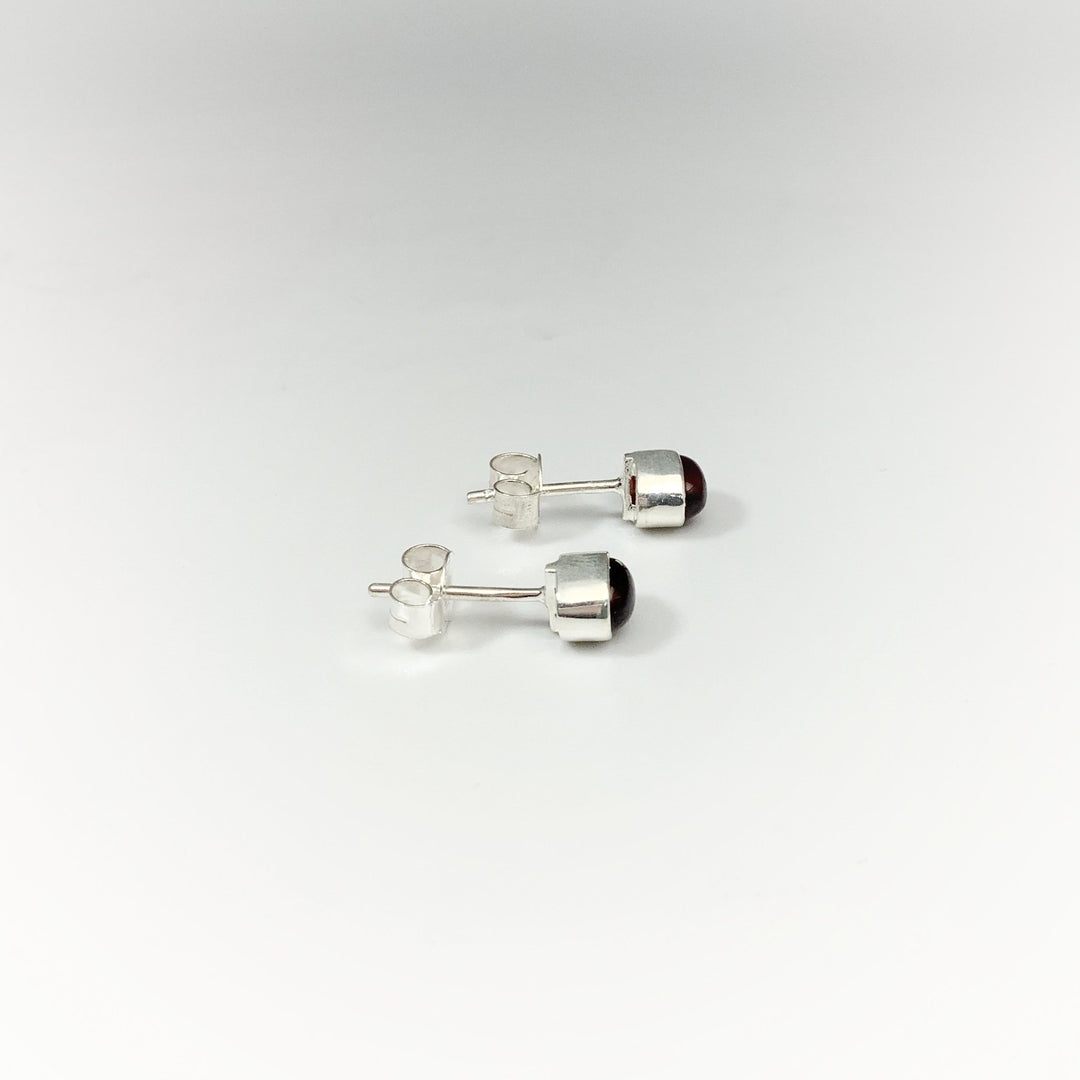 Garnet Stud Earrings - Rocks and Gems Canada