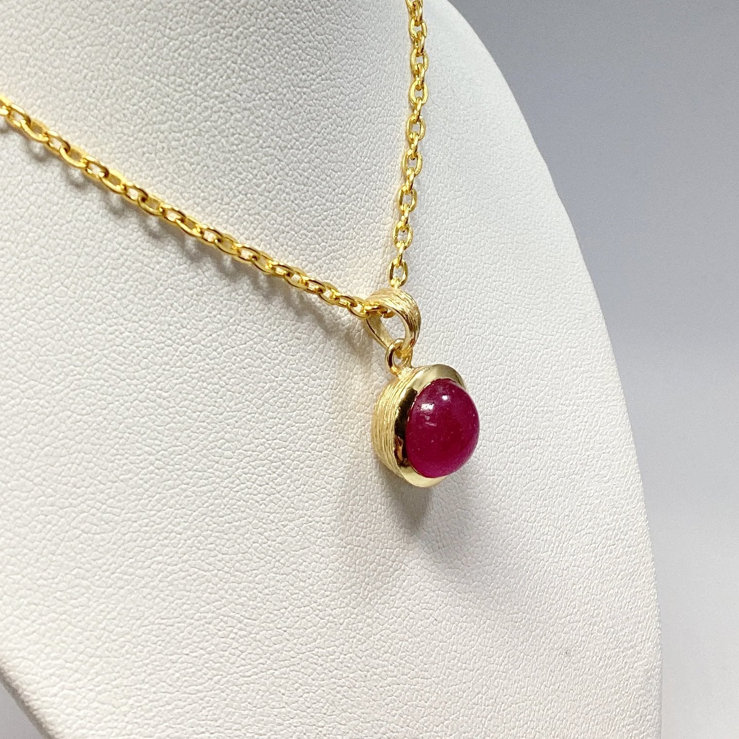 Pink Jade Gold Finish Pendant - Rocks and Gems Canada