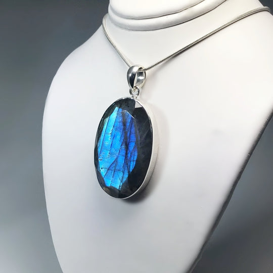 Faceted Labradorite Pendant - Rocks and Gems Canada