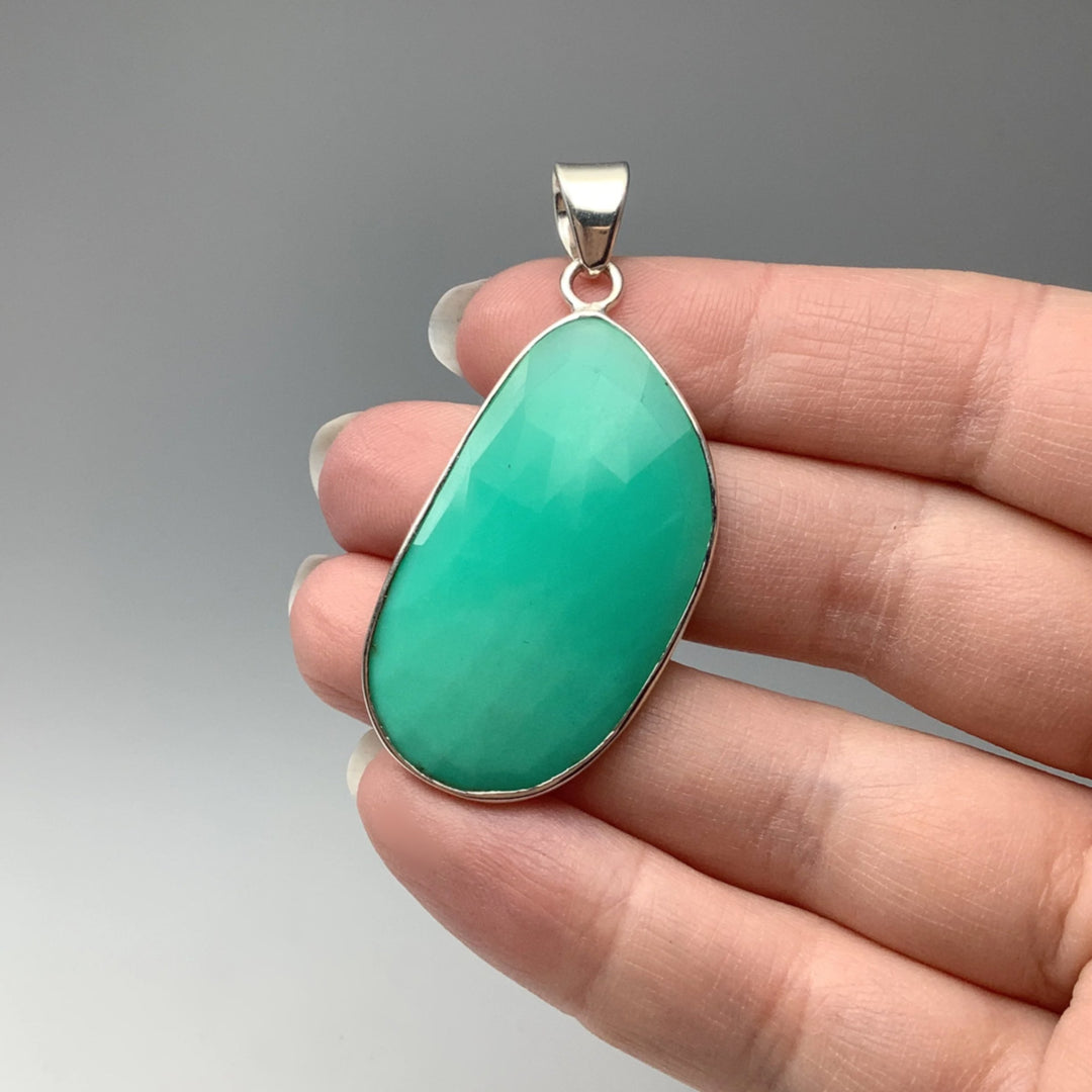 Chrysoprase Pendant - Rocks and Gems Canada