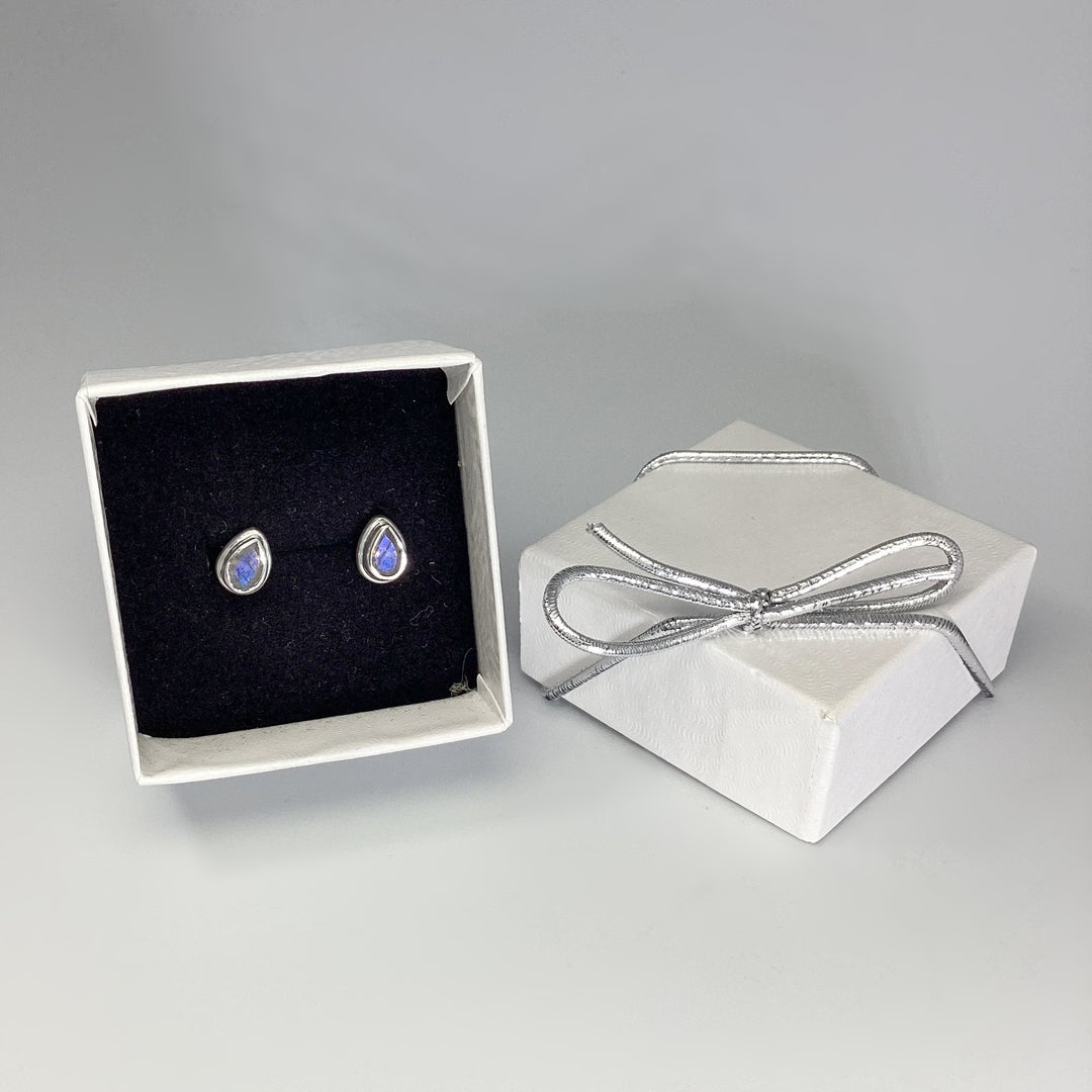 Labradorite Stud Earrings - Rocks and Gems Canada