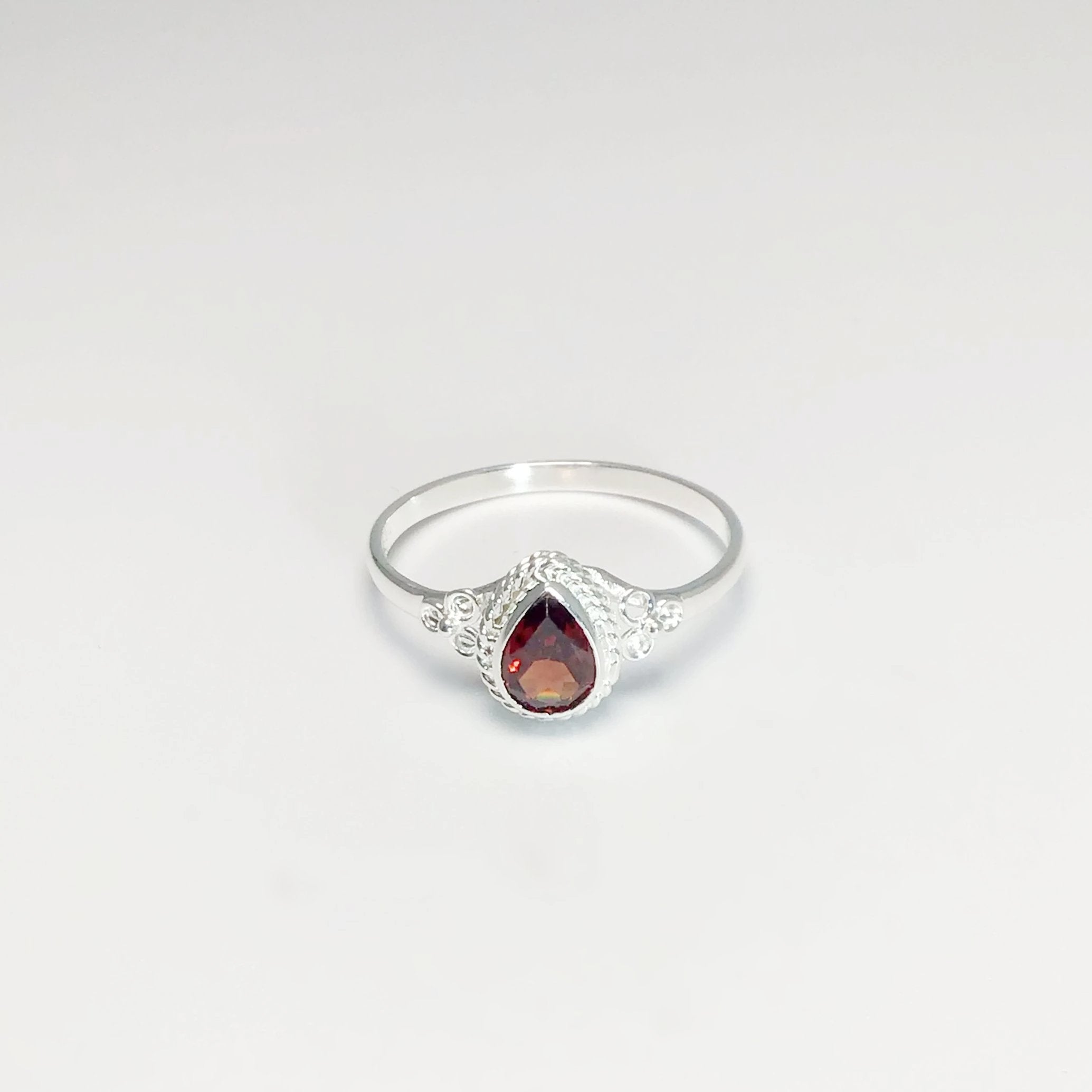 Garnet Ring - Rocks and Gems Canada