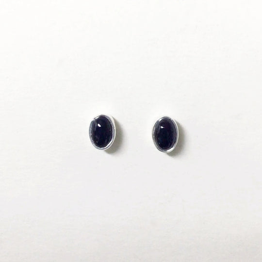 Black Onyx Stud Earrings - Rocks and Gems Canada