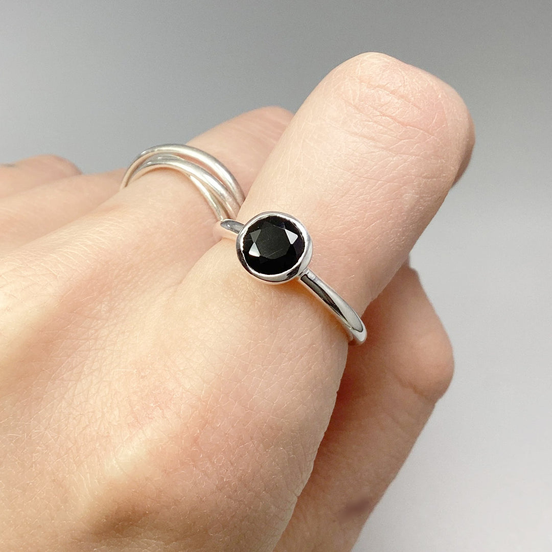 Black Onyx Ring - Rocks and Gems Canada
