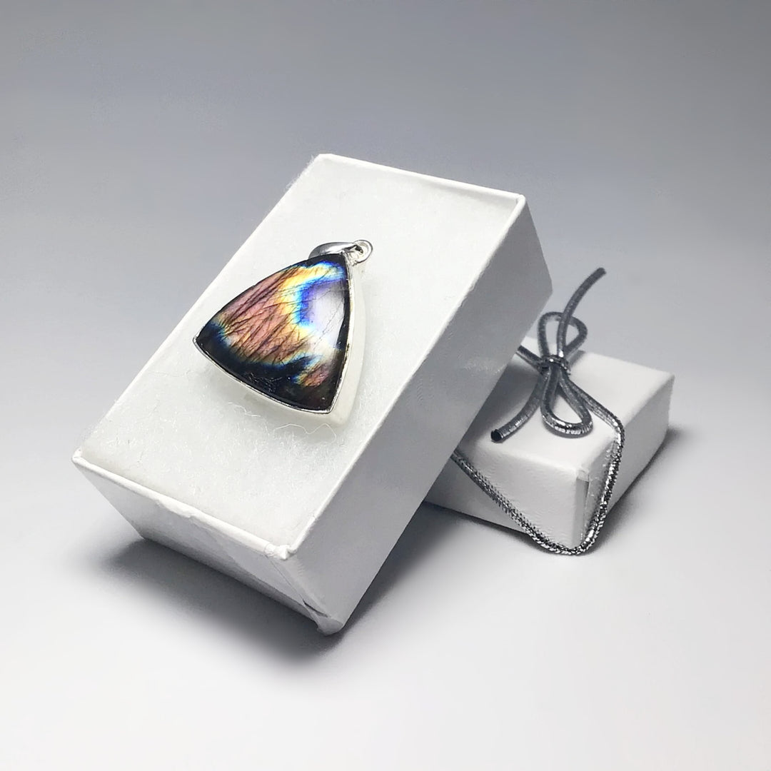 Purple Labradorite Pendant - Rocks and Gems Canada