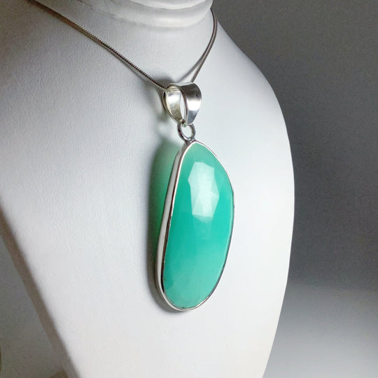Chrysoprase Pendant - Rocks and Gems Canada