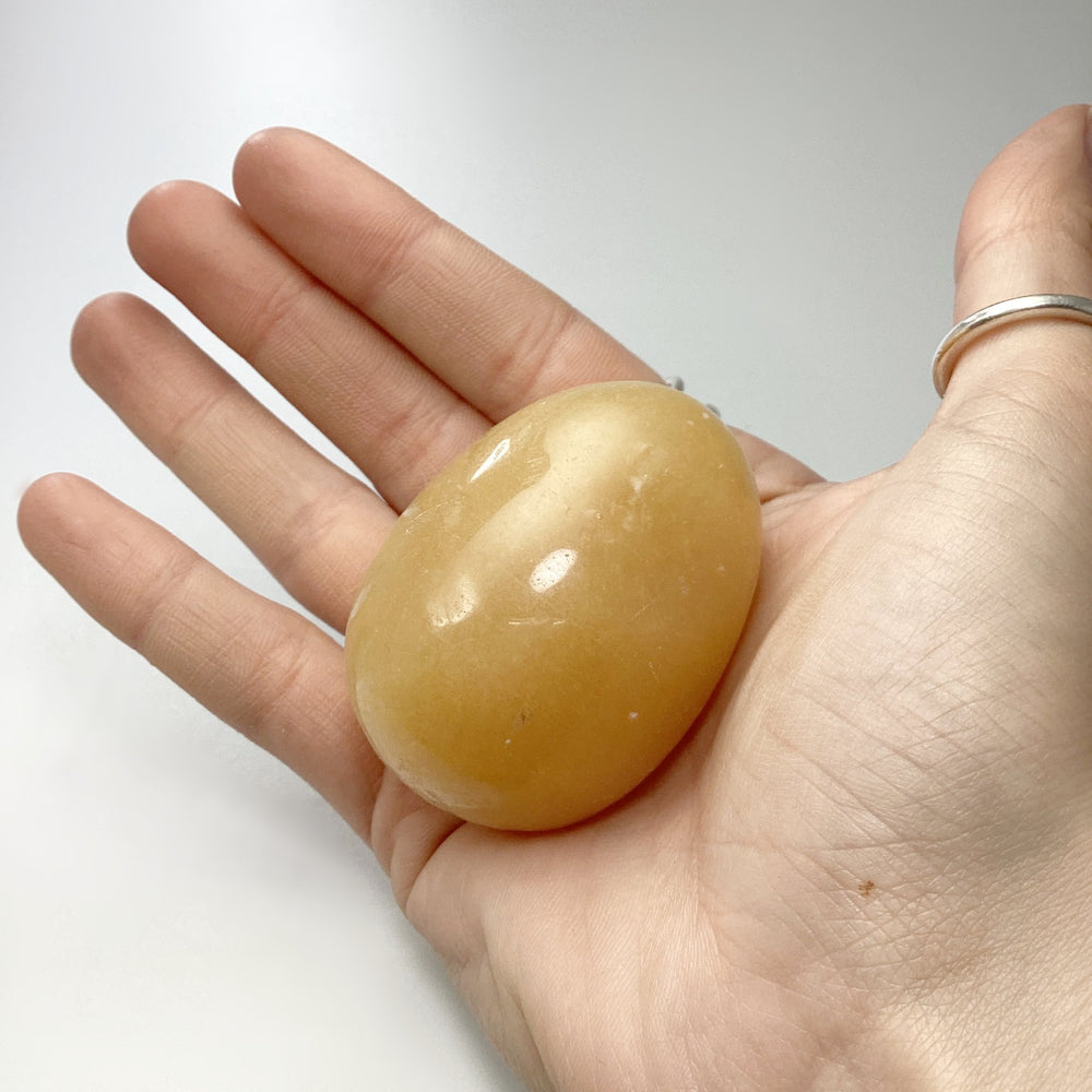 Aragonite Egg - Rocks and Gems Canada