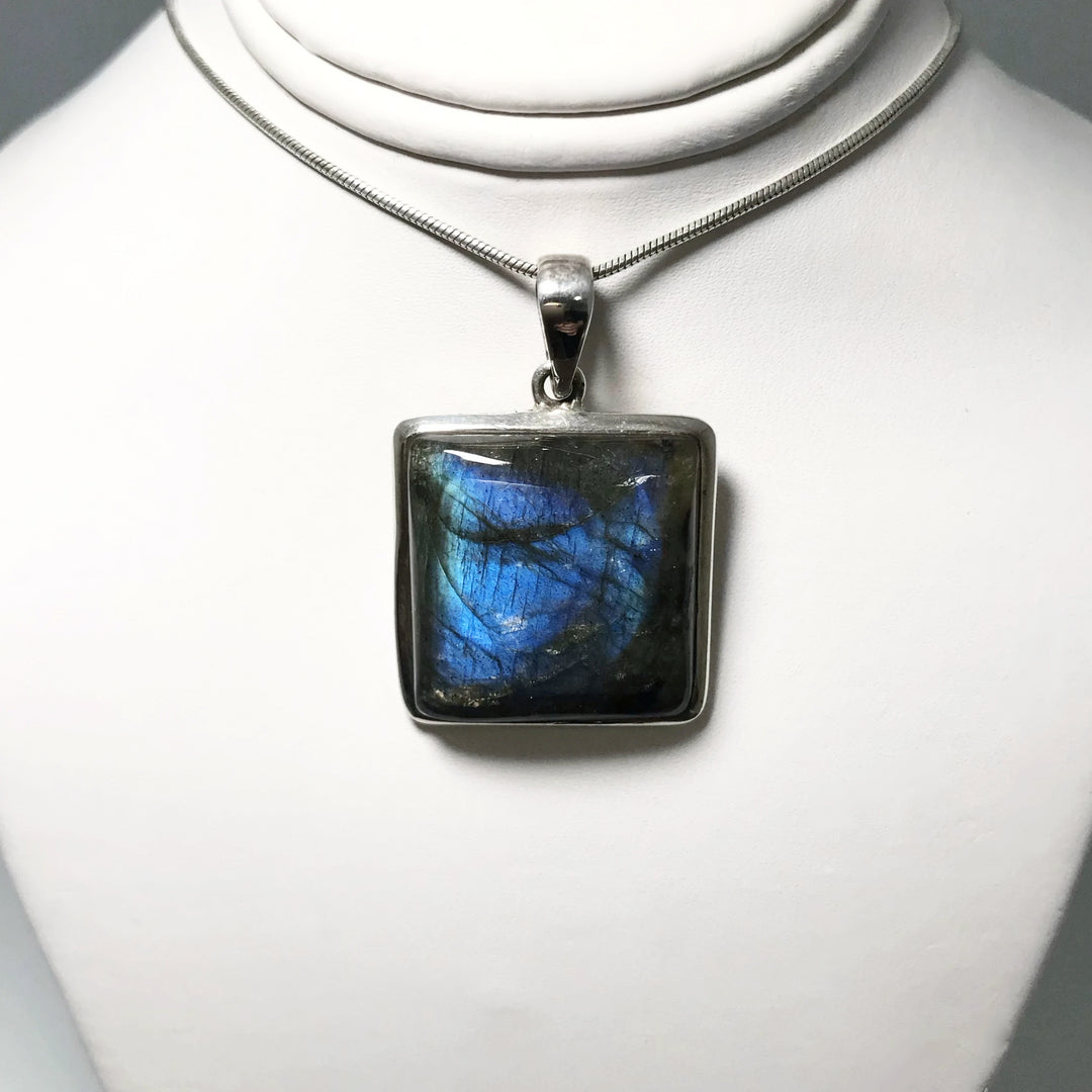 Labradorite Pendant - Rocks and Gems Canada