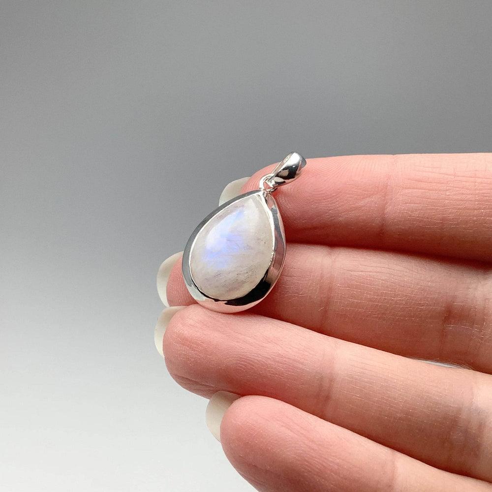 Rainbow Moonstone Pendant - Rocks and Gems Canada