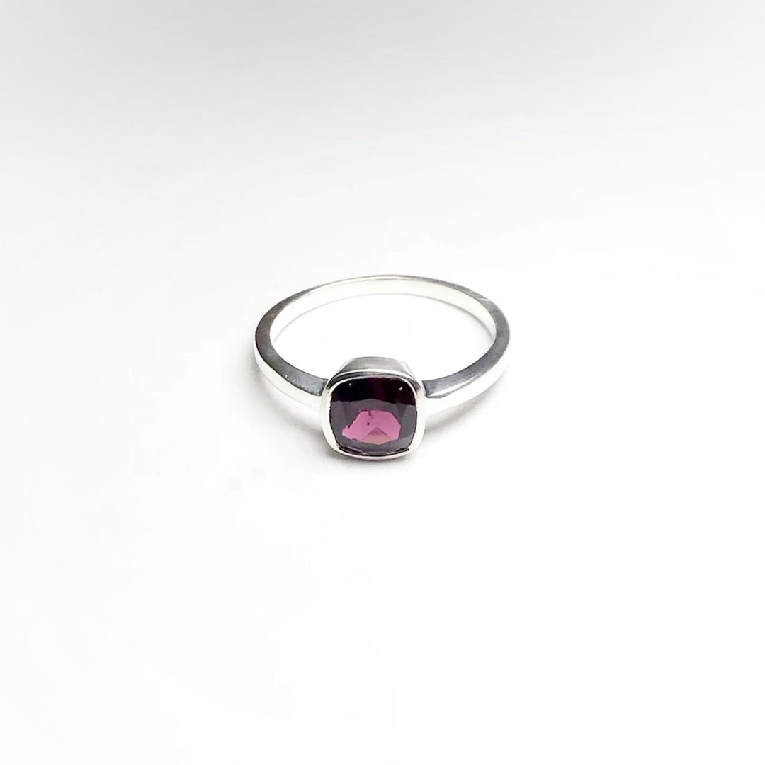 Garnet Ring - Rocks and Gems Canada