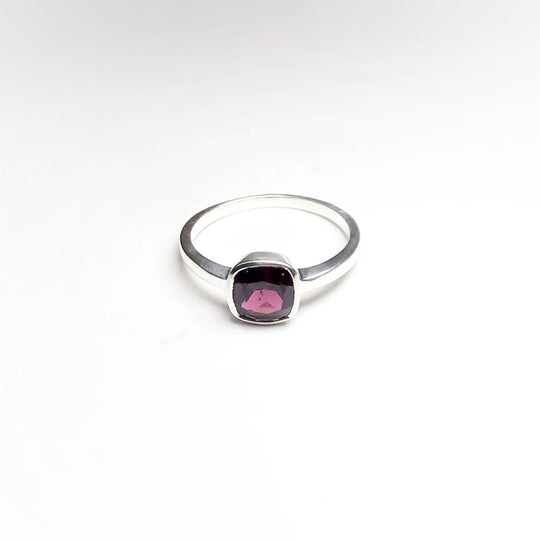 Garnet Ring - Rocks and Gems Canada