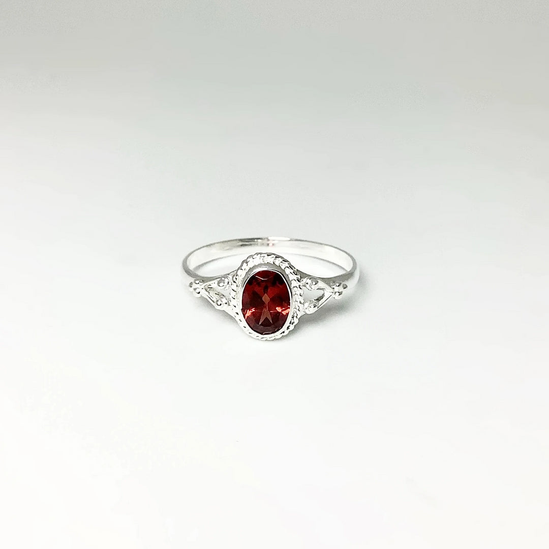 Garnet Ring - Rocks and Gems Canada