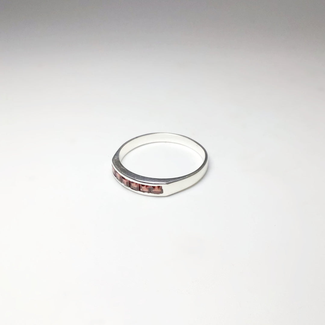 Garnet Ring - Rocks and Gems Canada