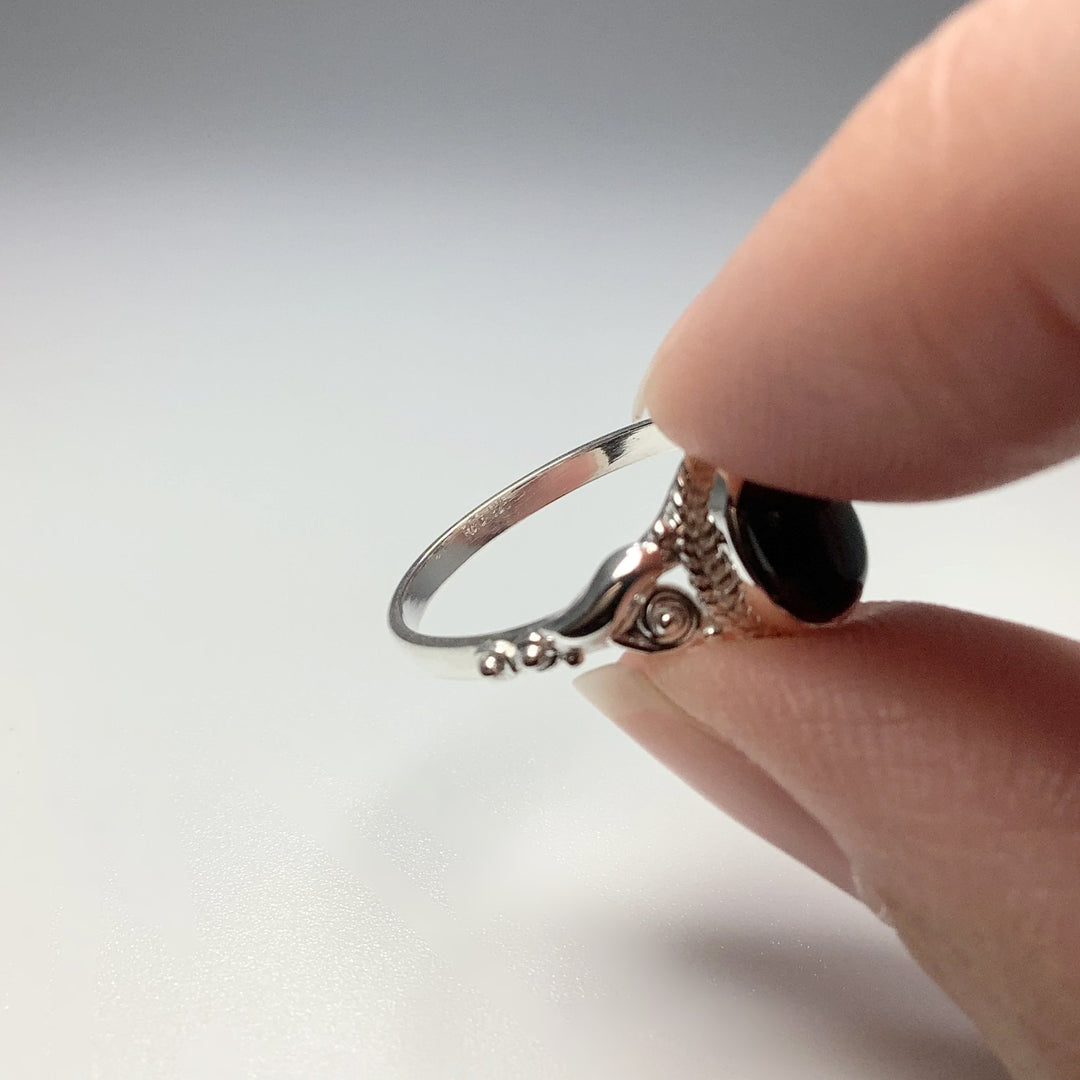 Black Onyx Ring - Rocks and Gems Canada