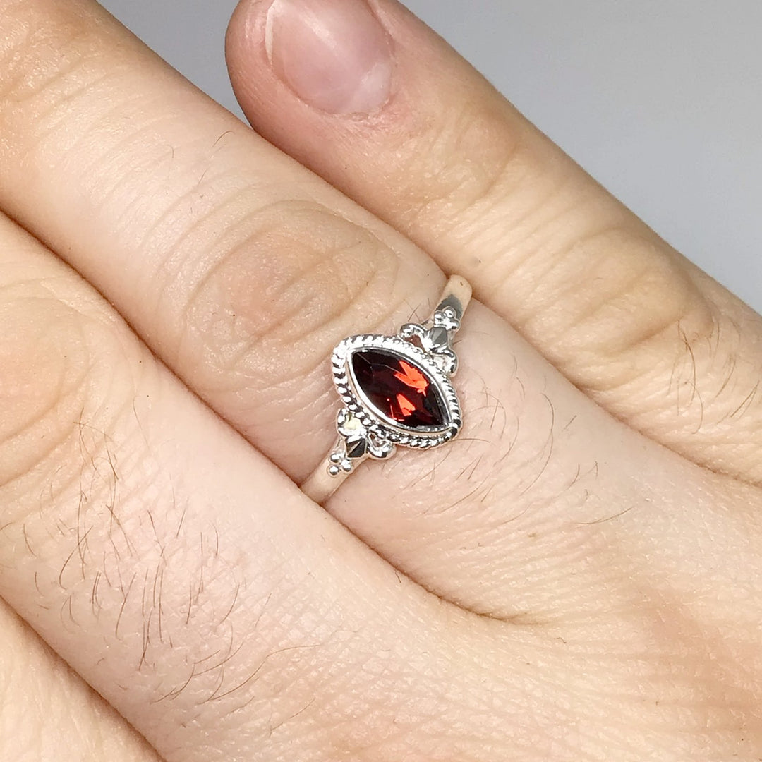 Garnet Ring - Rocks and Gems Canada