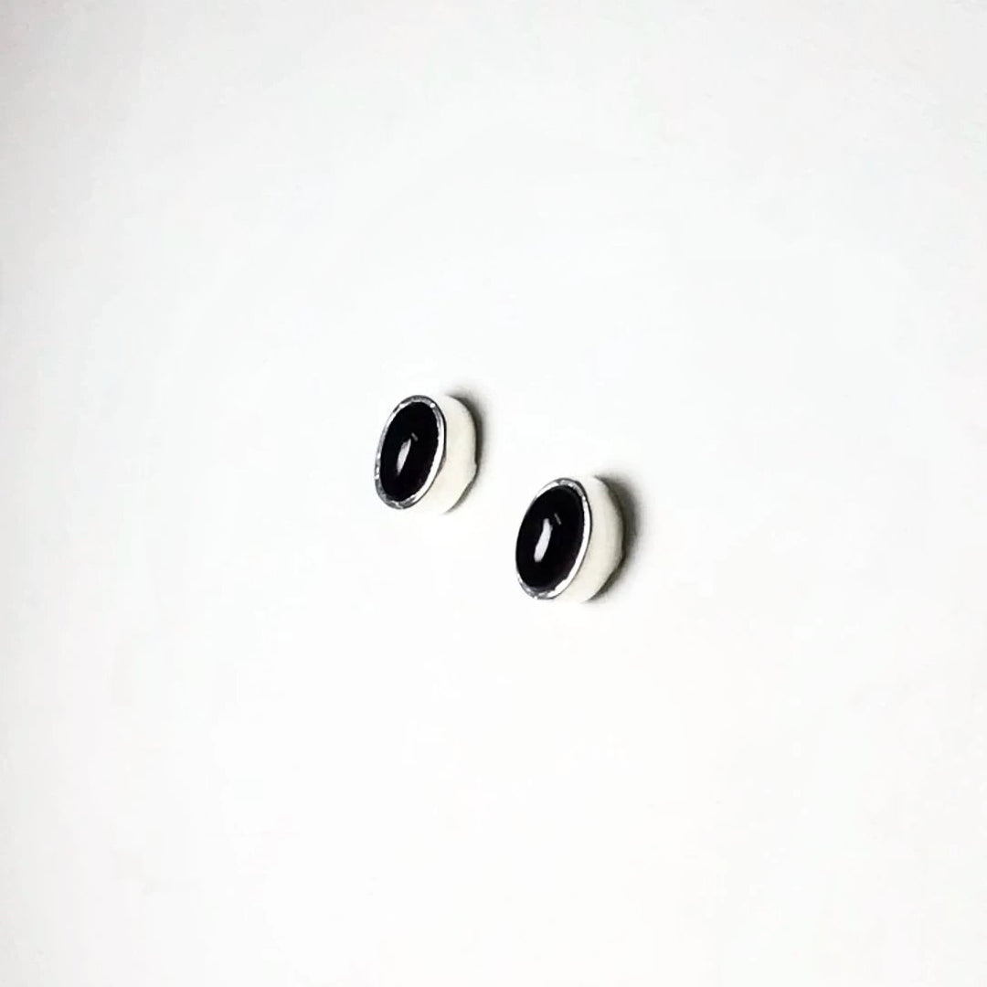 Black Onyx Stud Earrings - Rocks and Gems Canada