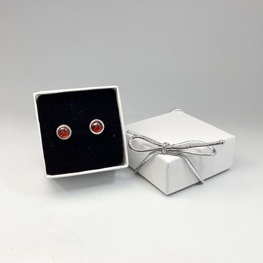 Garnet Stud Earrings - Rocks and Gems Canada