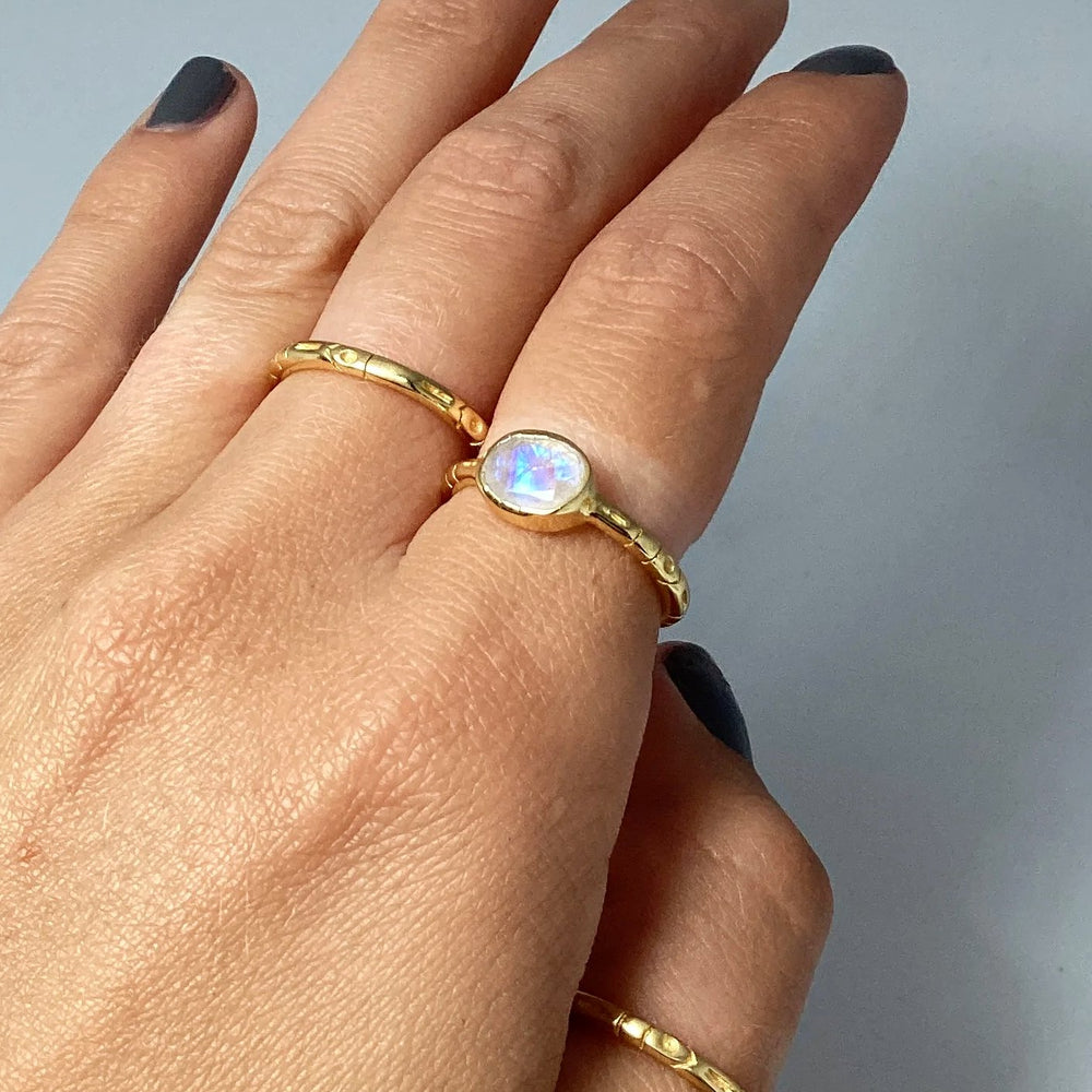 Rainbow Moonstone Ring - Rocks and Gems Canada