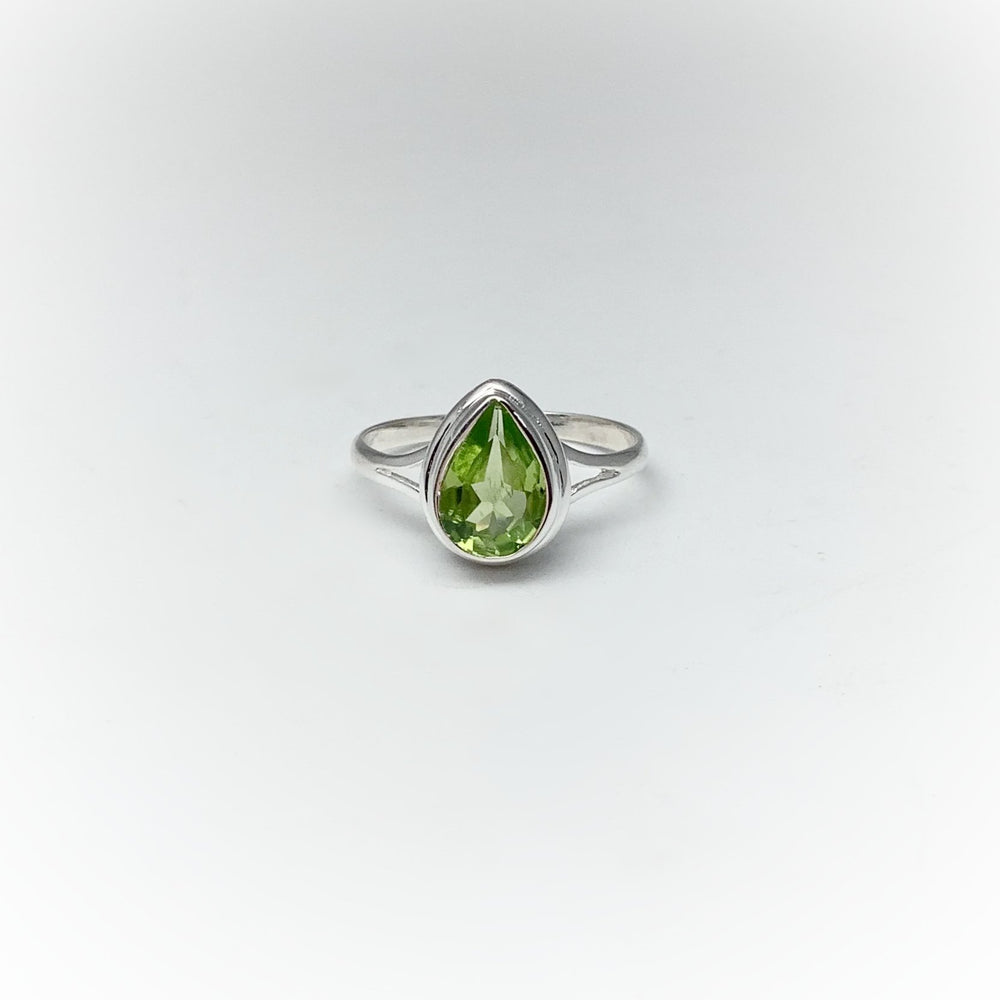Peridot Ring - Rocks and Gems Canada