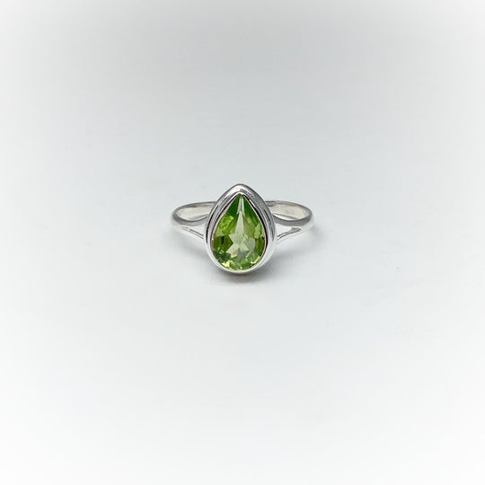 Peridot Ring - Rocks and Gems Canada