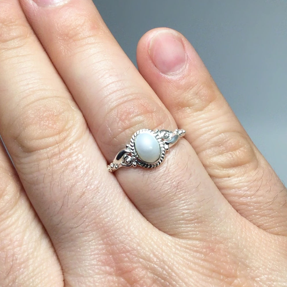 Freshwater Pearl Ring - Rocks and Gems Canada