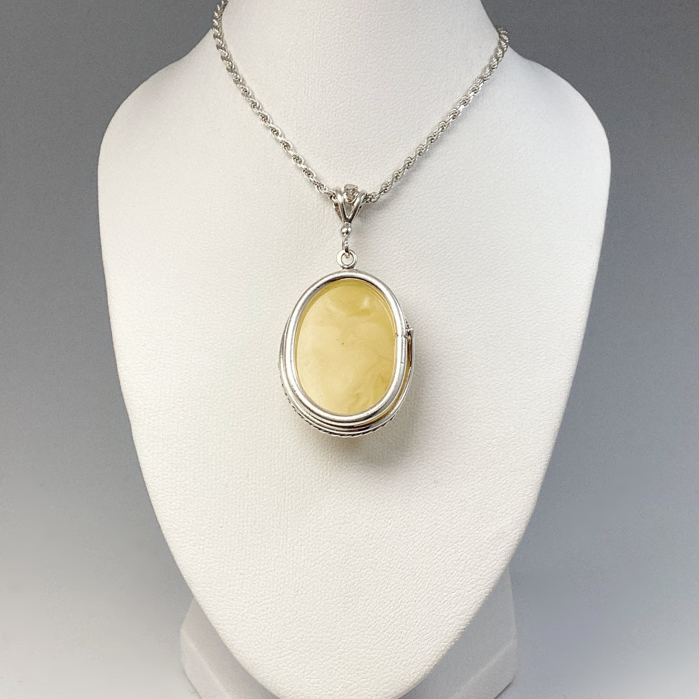 Butterscotch Amber Pendant