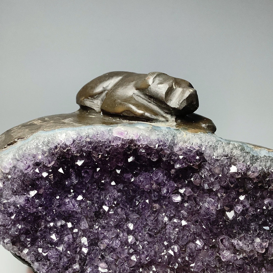 Amethyst Bear Carving - Rocks and Gems Canada