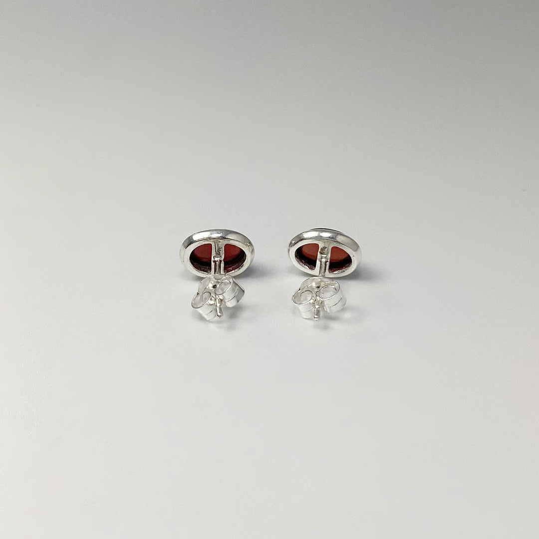 Garnet Stud Earrings - Rocks and Gems Canada
