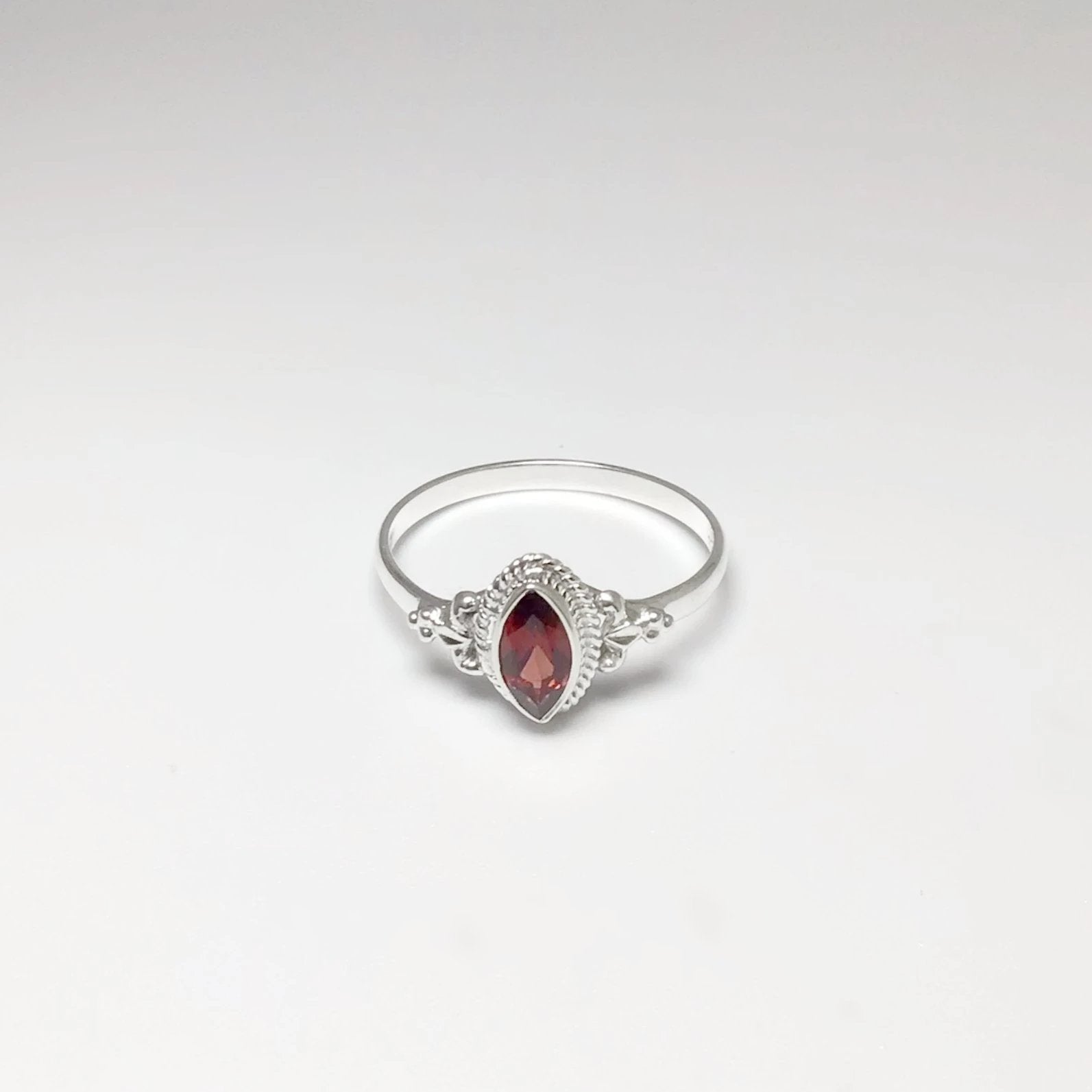 Garnet Ring - Rocks and Gems Canada