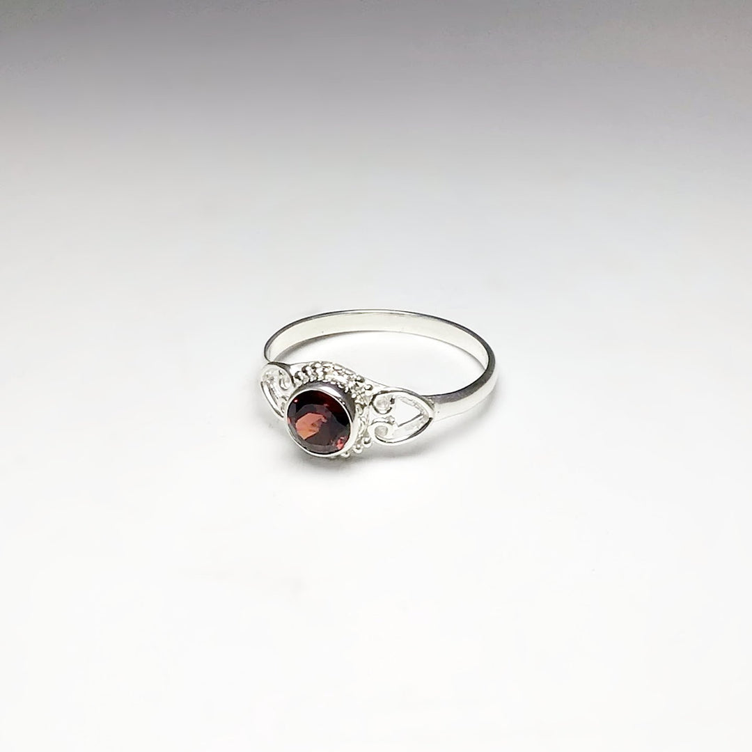 Garnet Ring - Rocks and Gems Canada