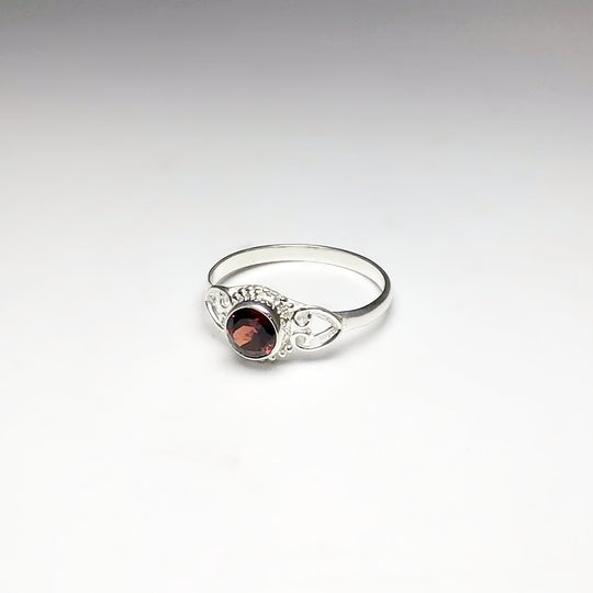 Garnet Ring - Rocks and Gems Canada