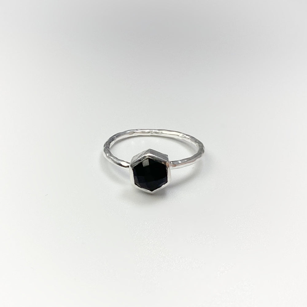 Black Onyx Ring - Rocks and Gems Canada