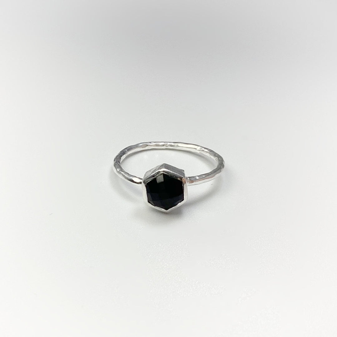 Black Onyx Ring - Rocks and Gems Canada