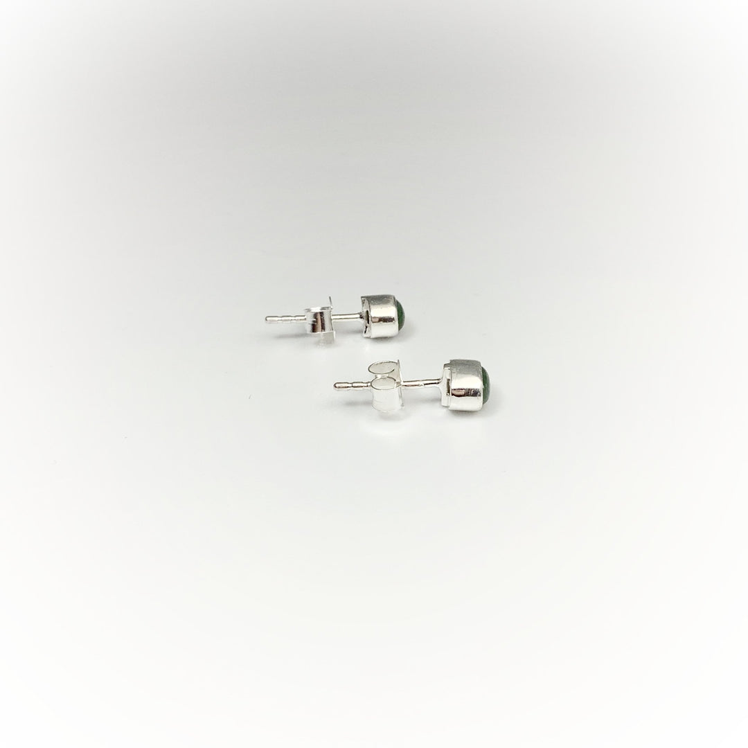 Green Aventurine Stud Earrings - Rocks and Gems Canada