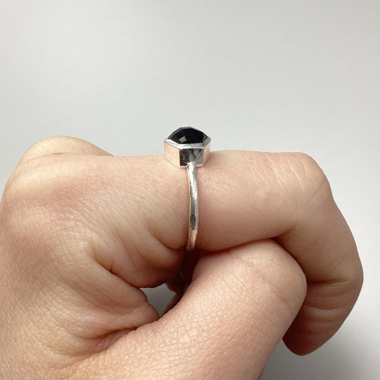 Black Onyx Ring - Rocks and Gems Canada