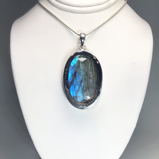 Faceted Labradorite Pendant - Rocks and Gems Canada