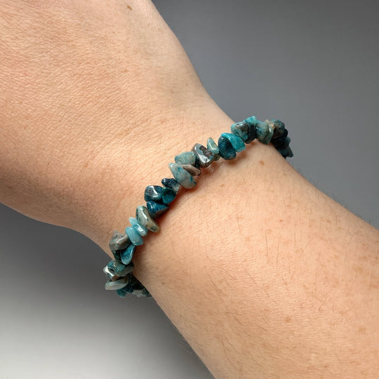 Blue Crazy Lace Agate Chip Beaded Bracelet - Rocks and Gems Canada