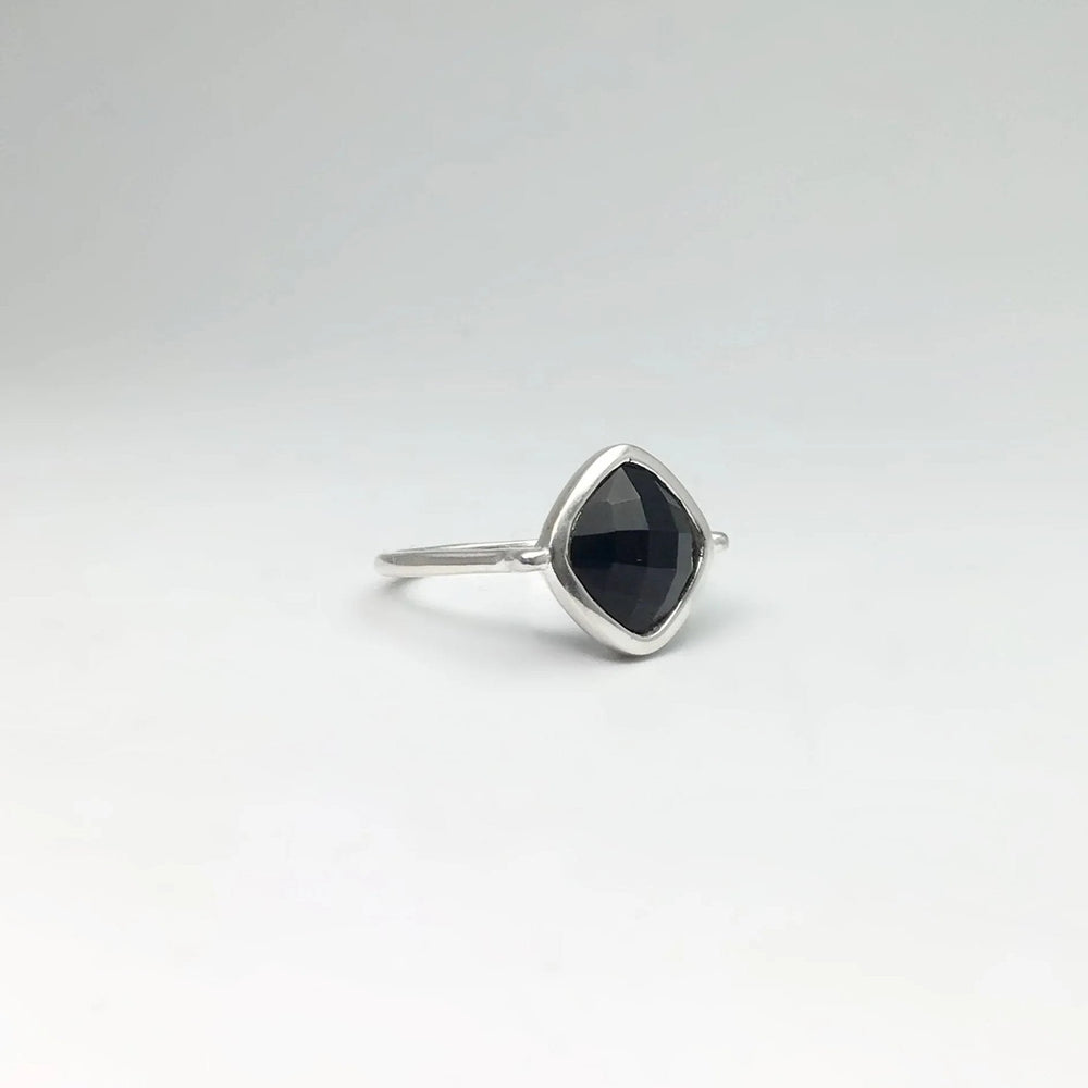 Black Onyx Ring - Rocks and Gems Canada