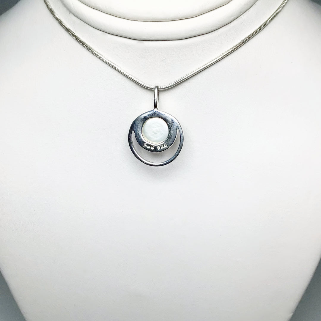 Pearl Pendant - Rocks and Gems Canada