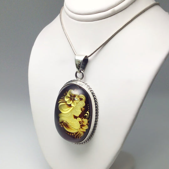 Amber Cameo Pendant - Rocks and Gems Canada