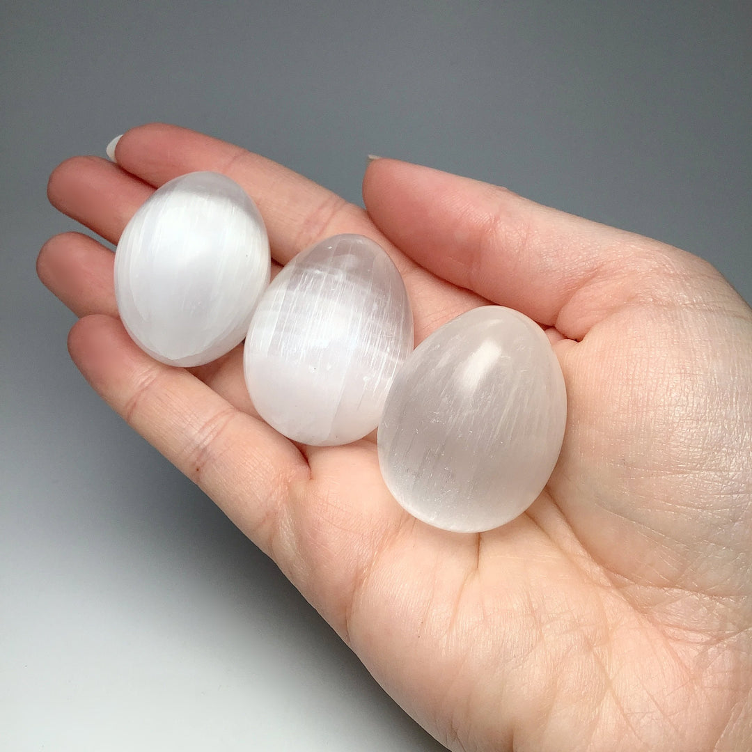 Selenite Egg - Rocks and Gems Canada