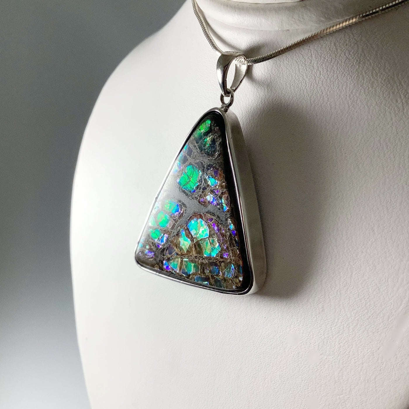 Alberta Ammolite Pendant