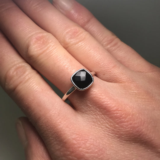 Black Onyx Ring - Rocks and Gems Canada