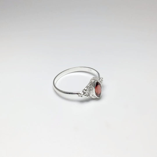 Garnet Ring - Rocks and Gems Canada