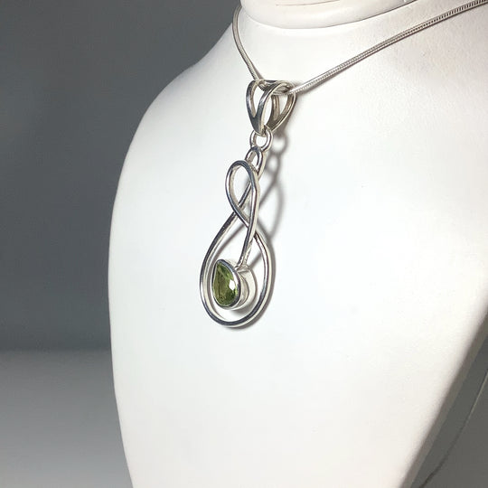 Peridot Pendant - Rocks and Gems Canada
