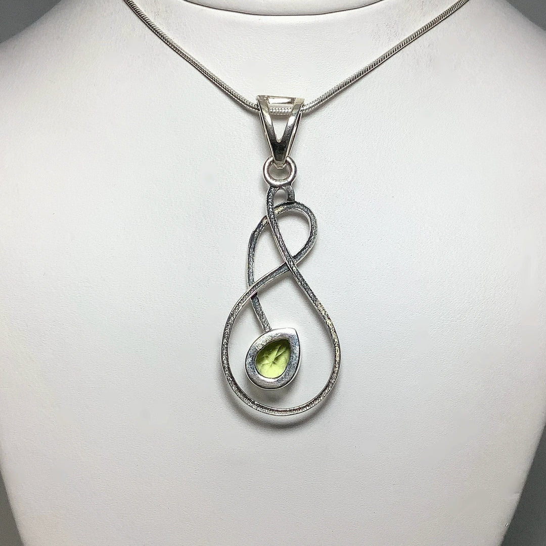 Peridot Pendant - Rocks and Gems Canada