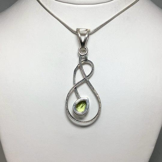 Peridot Pendant - Rocks and Gems Canada