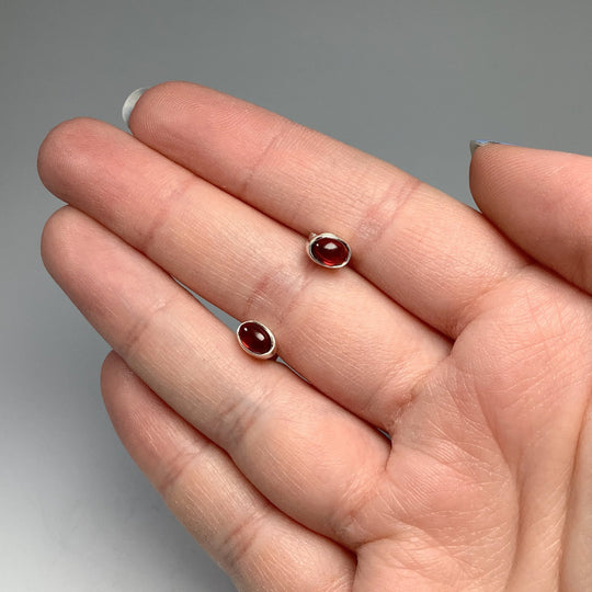 Garnet Stud Earrings - Rocks and Gems Canada