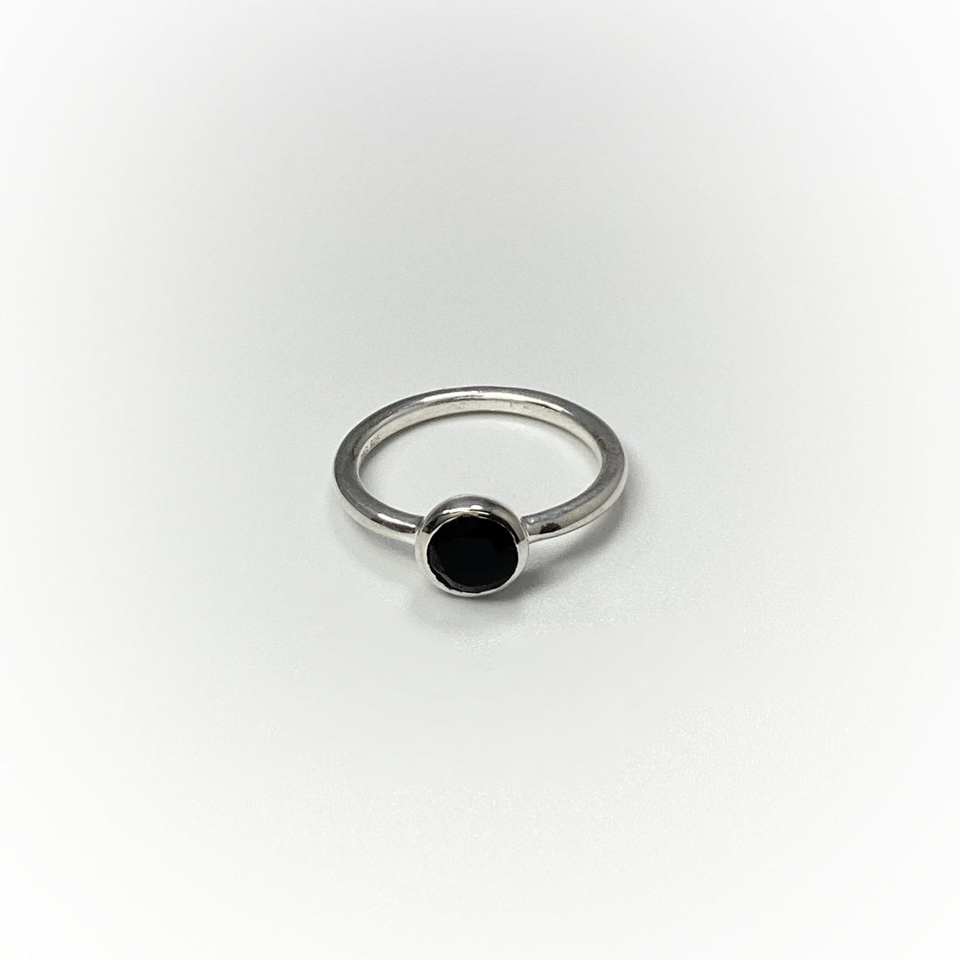 Black Onyx Ring - Rocks and Gems Canada