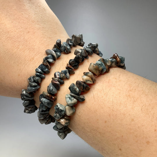 Black Crazy Lace Agate Chip Beaded Bracelet - Rocks and Gems Canada